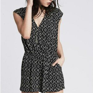 Banana republic black & white romper size 0